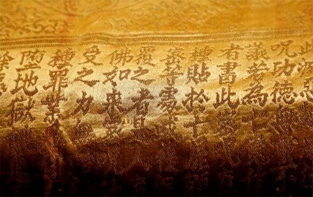 瑞天 图书 收钱吗-瑞天书店：书多又实惠，免费送书和打折促销让人心情如坐过山车