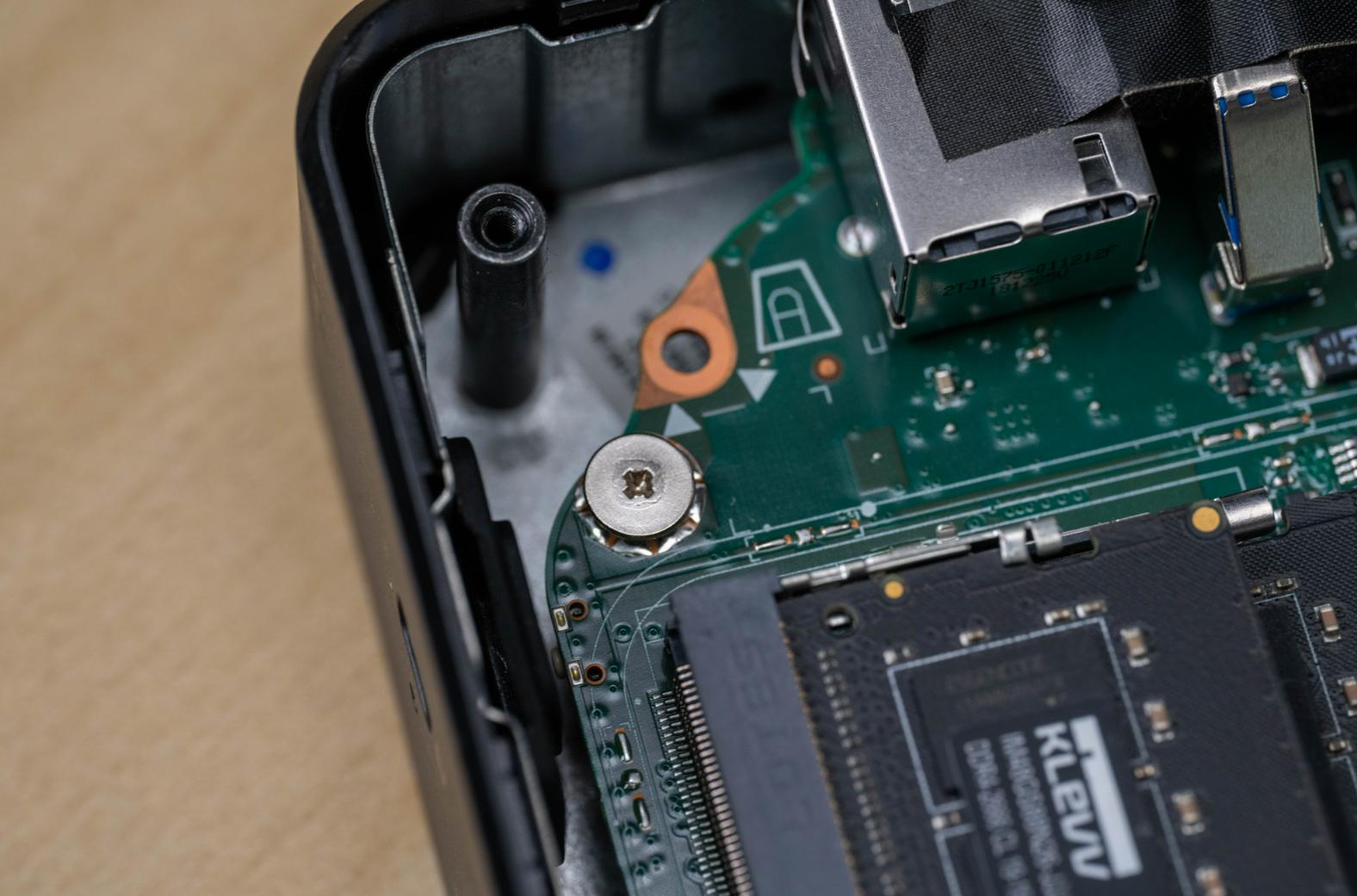 chrome os u盘-ChromeOS U 盘：便携、高效，让你的电脑如高铁般飞速