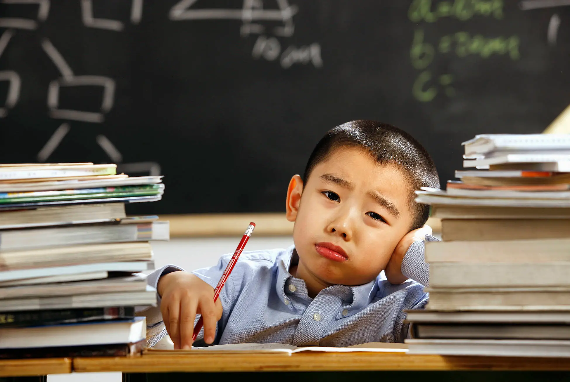 小孩哮喘是天生的吗_小孩哮喘是什么症状_小孩哮喘发病是什么样子的